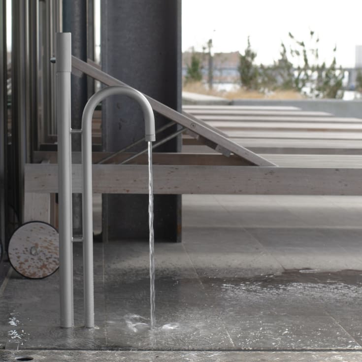Frostline Duo L30 vattenpost, 79 cm, självstängande grepp, rostfritt stål