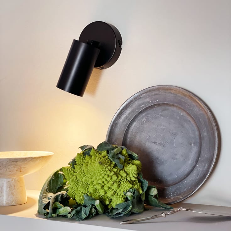 Dyberg Larsen Modern vägglampa