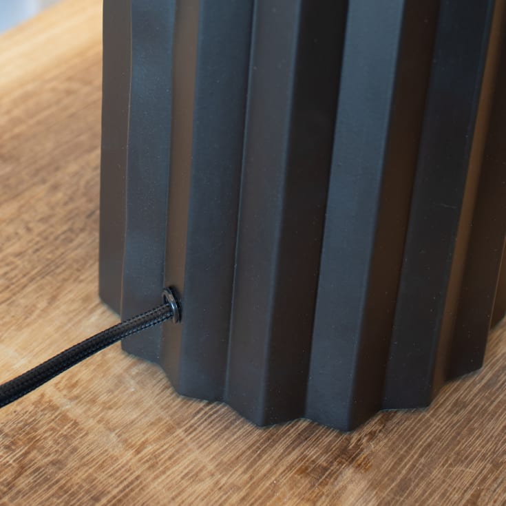 Markslöjd Hashira bordlampe, sort