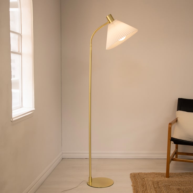 Markslöjd Mira gulvlampe, børstet messing