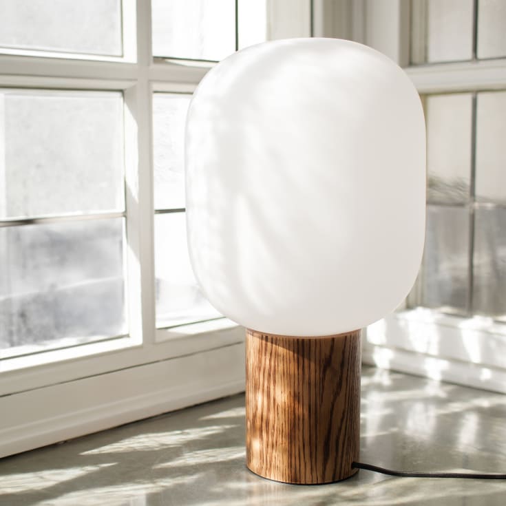 Markslöjd Skene bordlampe, tre/hvit