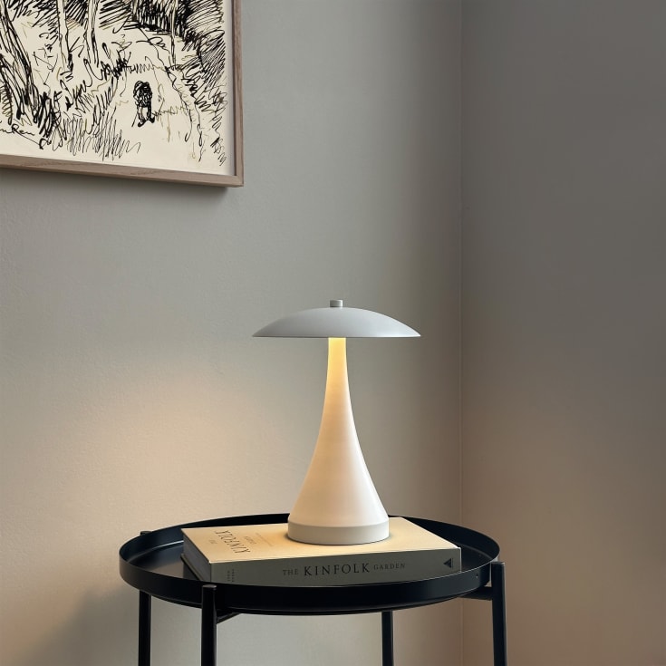 Dyberg Larsen Vienna uppladdningsbar bordslampa, vit
