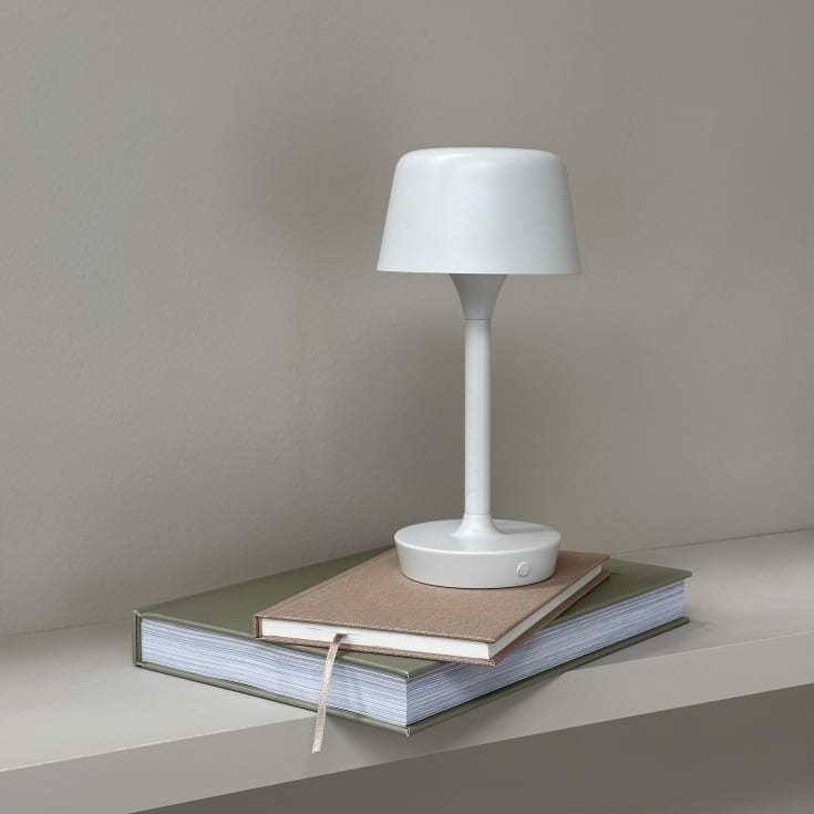 Dyberg Larsen Flow uppladdningsbar bordslampa, beige