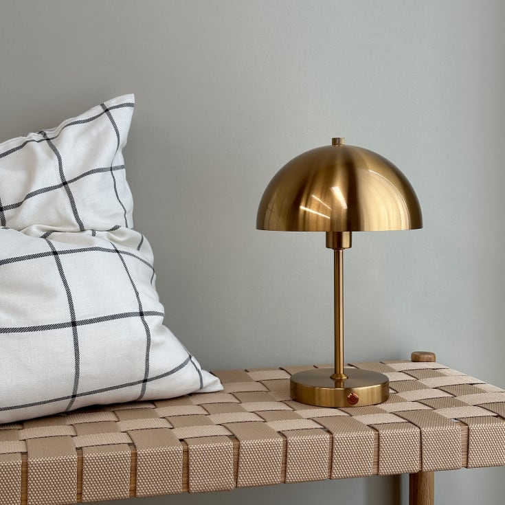 Dyberg Larsen Stockholm genopladelig bordlampe, messing