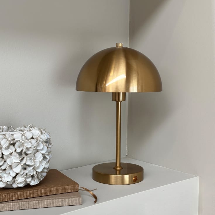 Dyberg Larsen Stockholm genopladelig bordlampe, messing