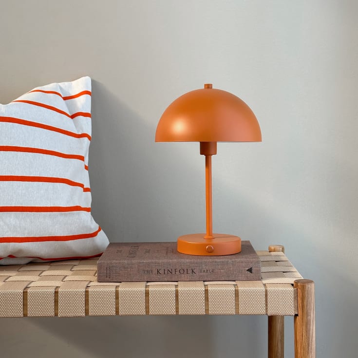 Dyberg Larsen Stockholm oppladbar bordlampe, oransje