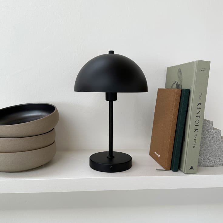 Dyberg Larsen Stockholm genopladelig bordlampe, sort