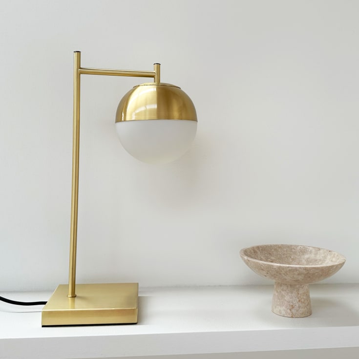 Dyberg Larsen Caen bordslampa