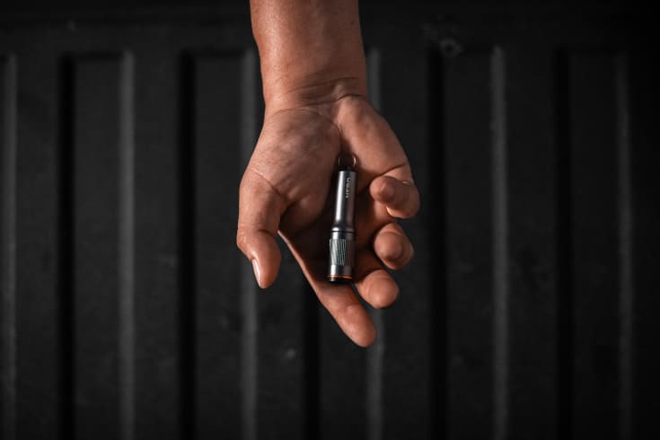 Nebo Columbo nøkkelring med lys