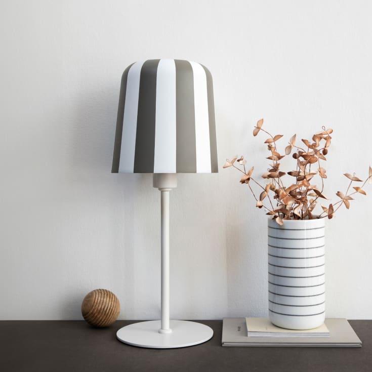 Dyberg Larsen Gry bordslampa, grå