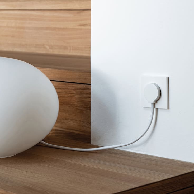 Norm F stikprop, schuko, med jord, hvid