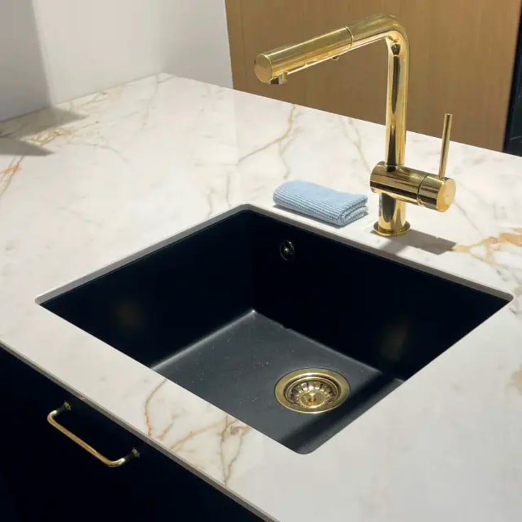 Lavabo Kubus 040 köksblandare, utdragbar pip, mässing
