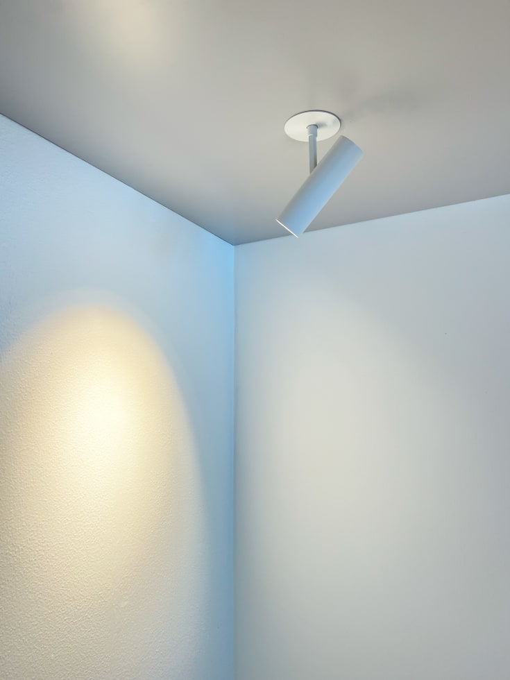 Antidark Tube Slim indbygningsspot, hvid