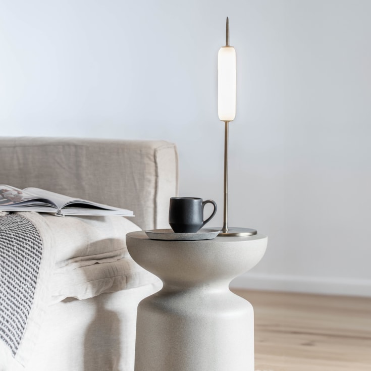 Ekta Living Dunhammer bordslampa, ljus mässing