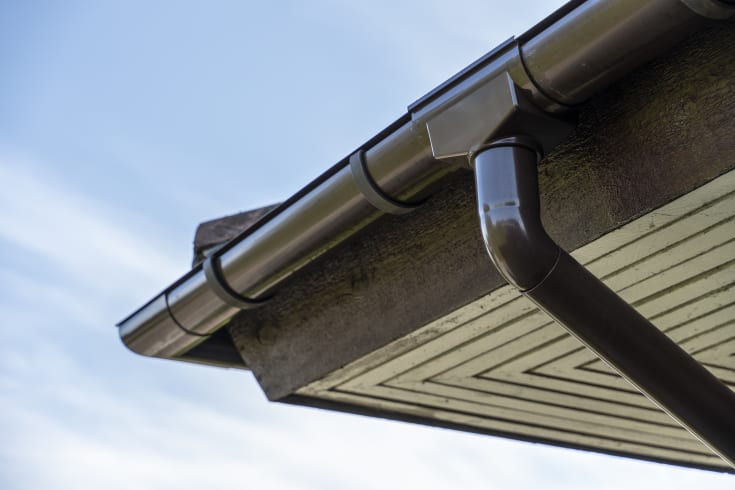 Plastmo tagrende nr. 11 รก 6 meter, brun