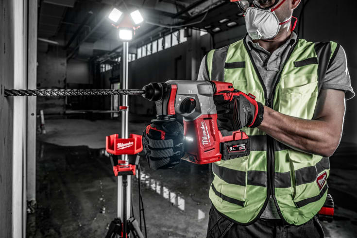 Milwaukee M18 BLH-502X borehammer, m. 2 x 5,0 Ah batterier og lader