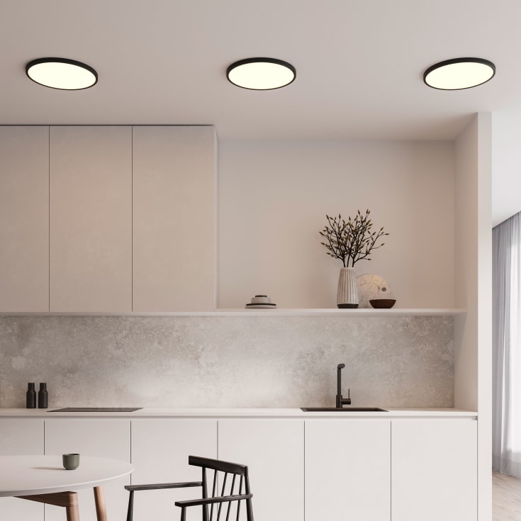 Nordlux Oja plafond, 3-trins-dæmp, 2700K, sort, Ø60 cm