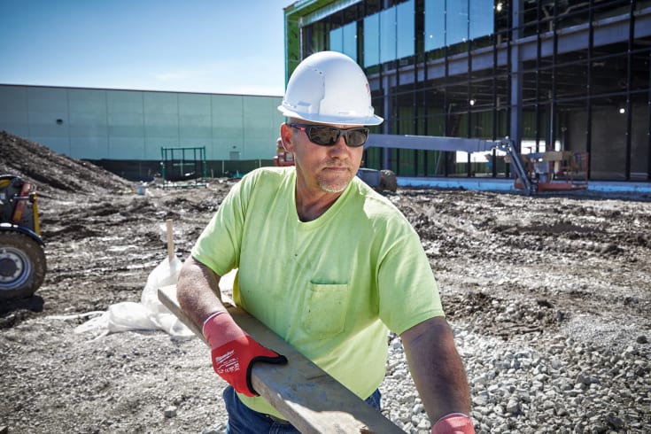 Milwaukee Performance sikkerhedsbriller, tonet glas