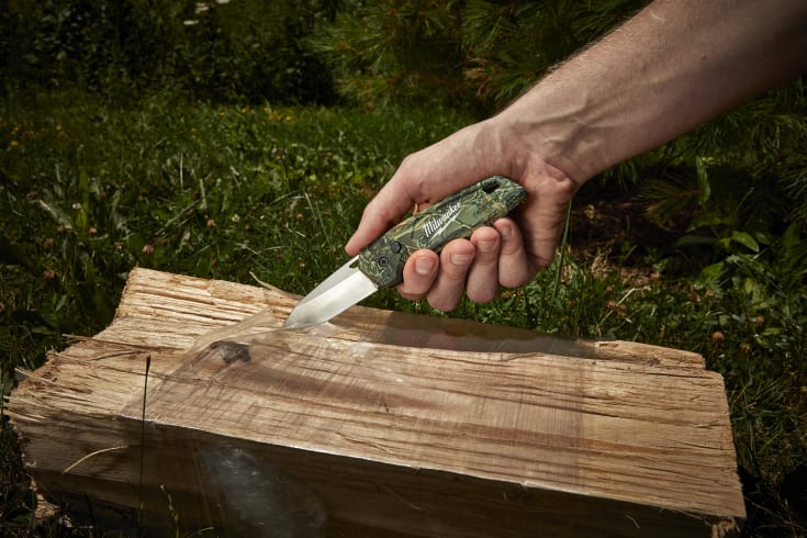 Milwaukee Fastback Camo foldekniv, glat klinge
