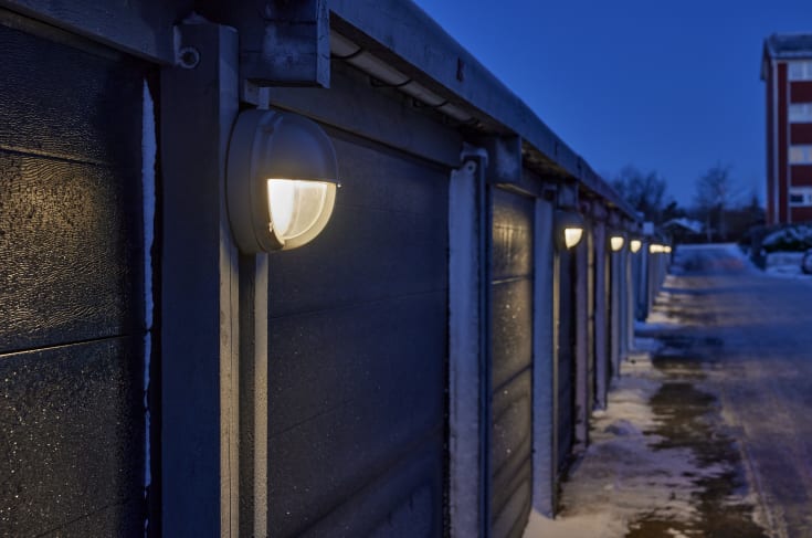 Louis Poulsen skottlampe, 4000K, halvskygge, klar aluminium