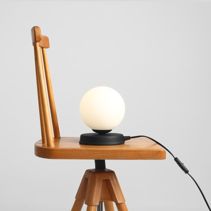 Aldex Ball bordslampa, svart, Ø17 cm