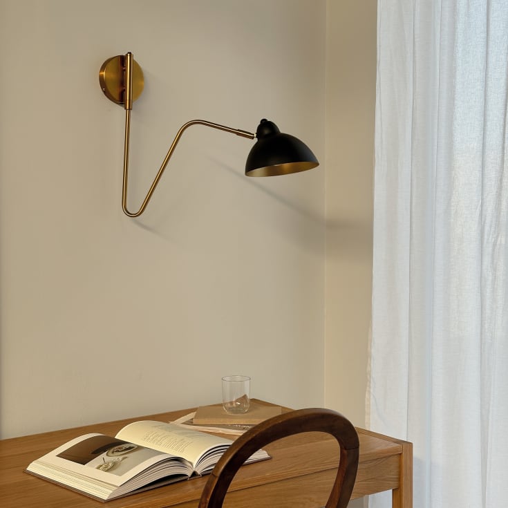 Dyberg Larsen Futura vegglampe