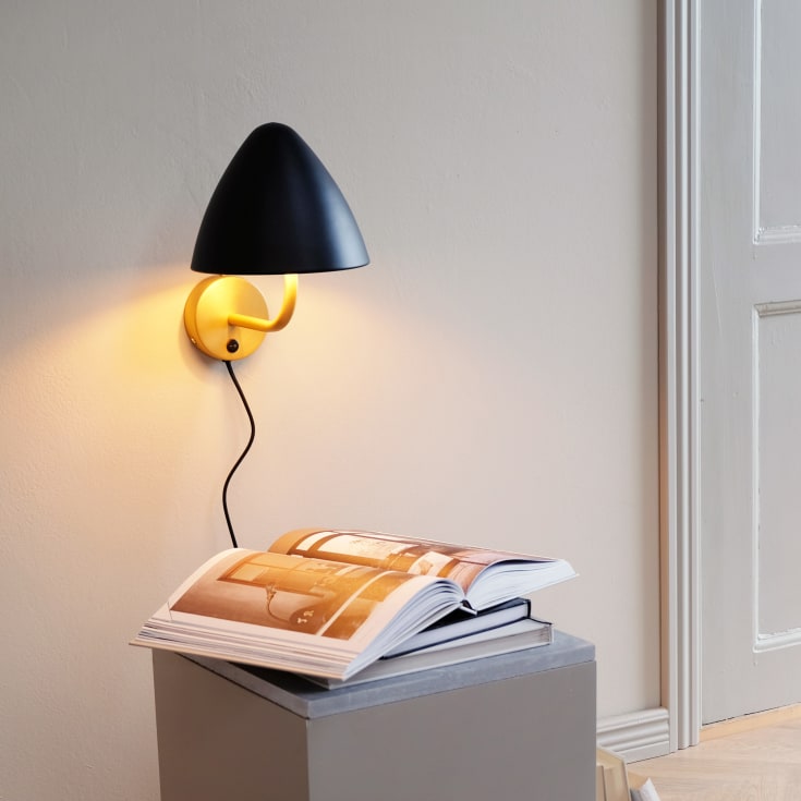 Dyberg Larsen Oulu vegglampe, messing