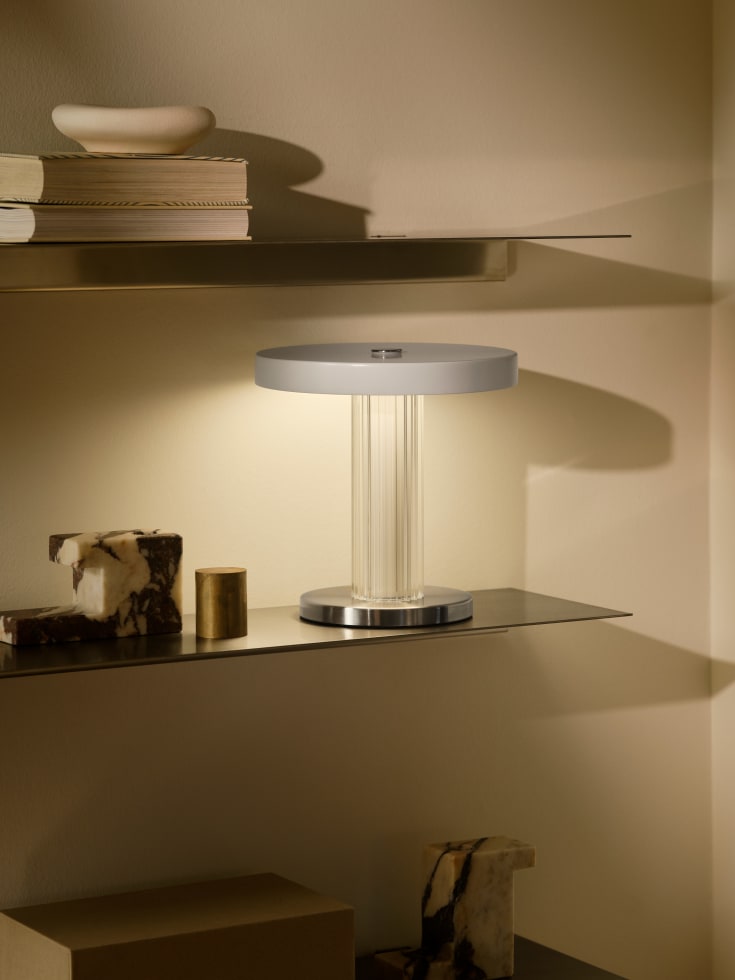 Dftp Trezzi uppladdningsbar bordlampa