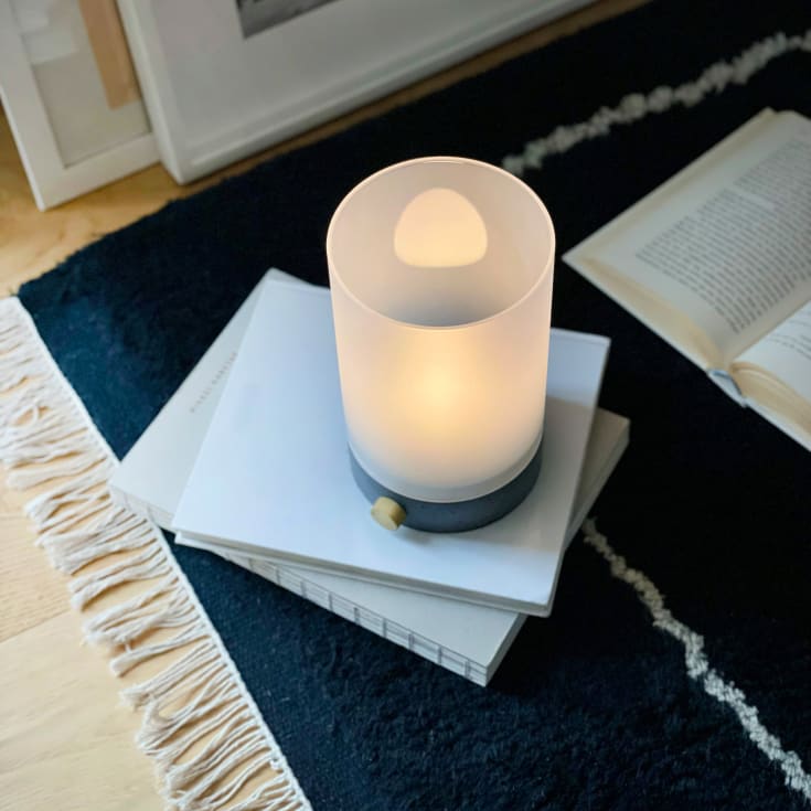 Dyberg Larsen Cozy genopladelig bordlampe