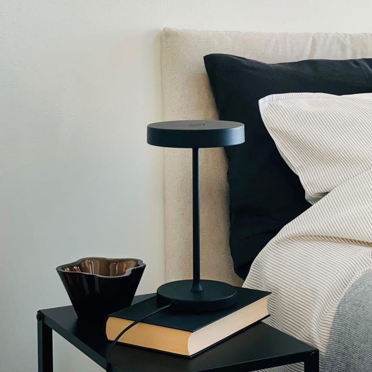 Dyberg Larsen Starlight bordslampa, svart