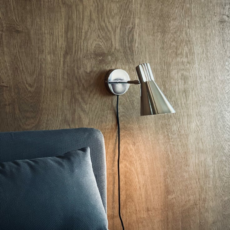 Dyberg Larsen DL12 vegglampe, krom