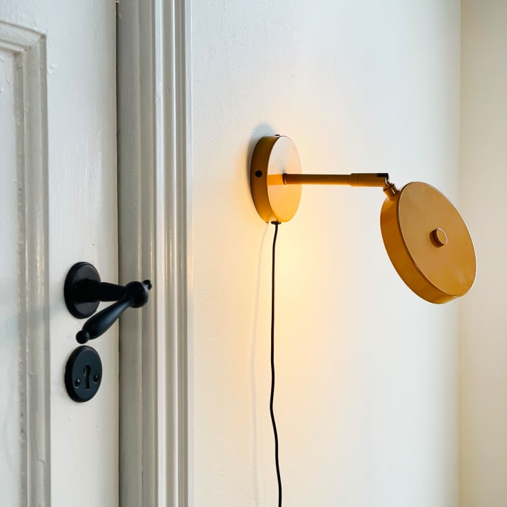 Dyberg Larsen Starlight vägglampa, gul