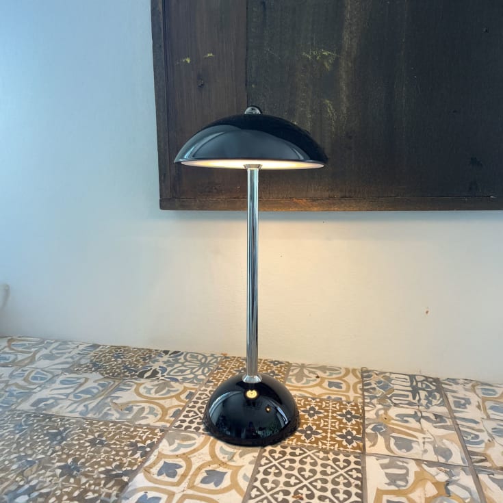 Veli Line Suave genopladelig bordlampe, sort