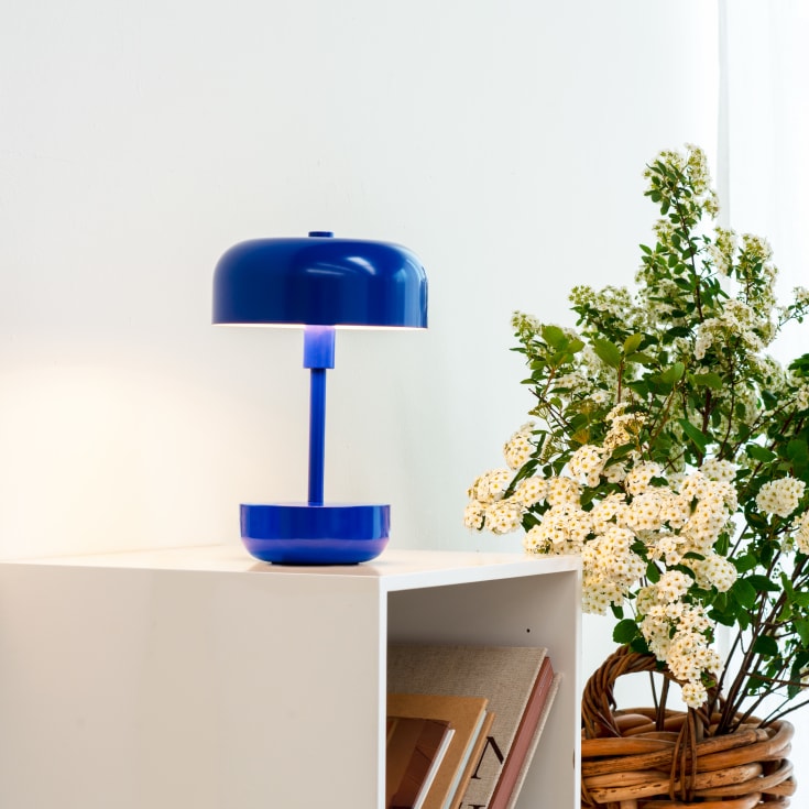 Dyberg Larsen Haipot uppladdningsbar bordslampa, blå