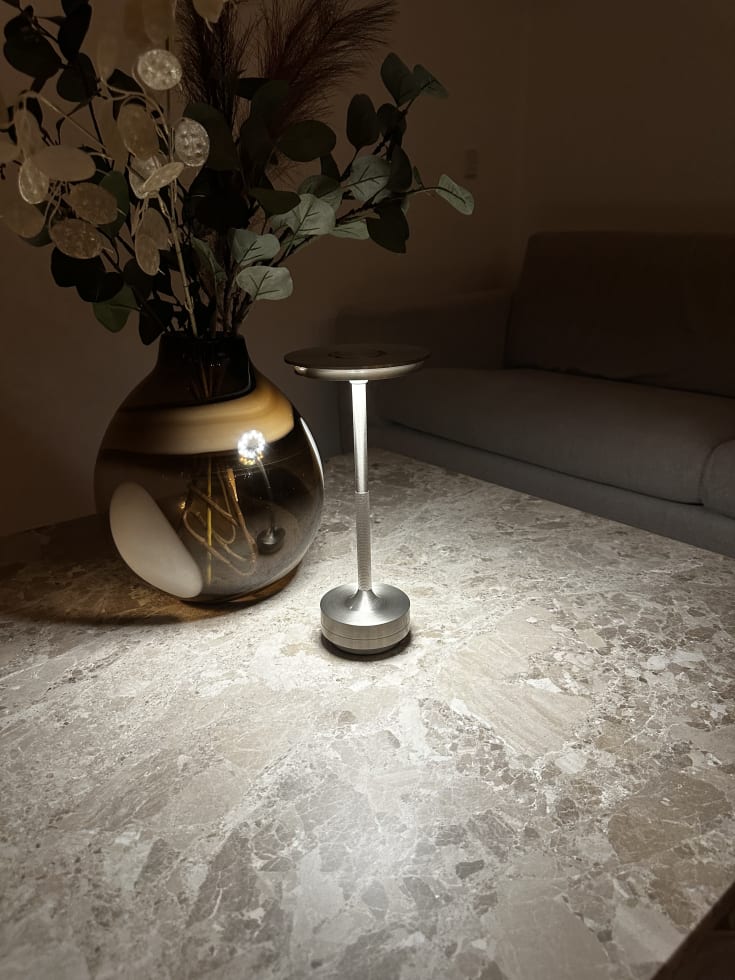 Nordic Light Skagen oppladbar LED-lampe, sølv.