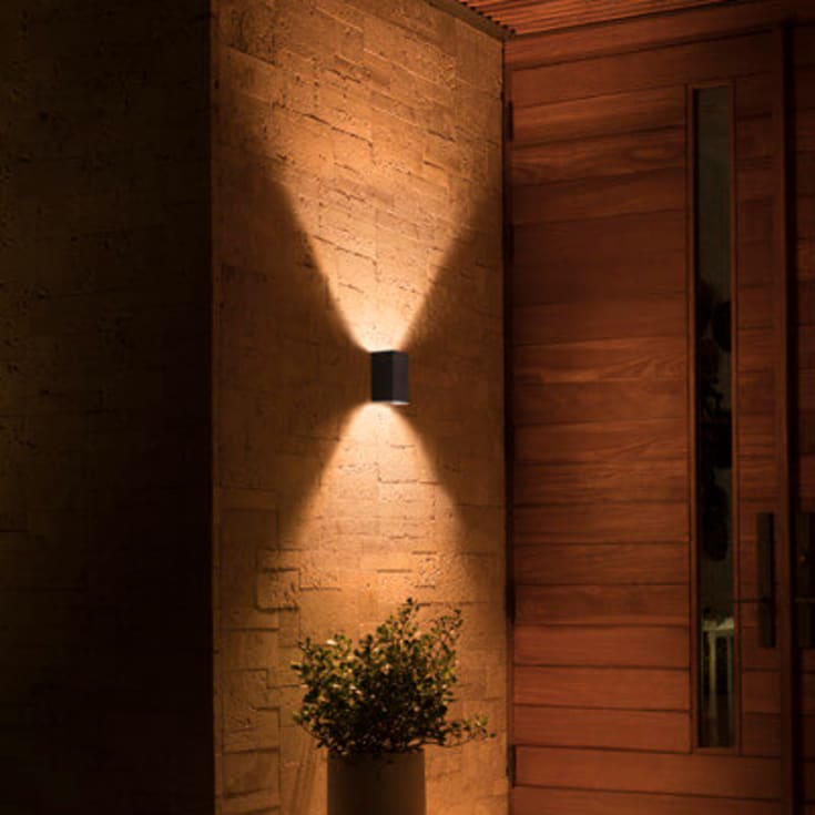Philips Hue Resonate vägglampa utomhus, svart, 2 st