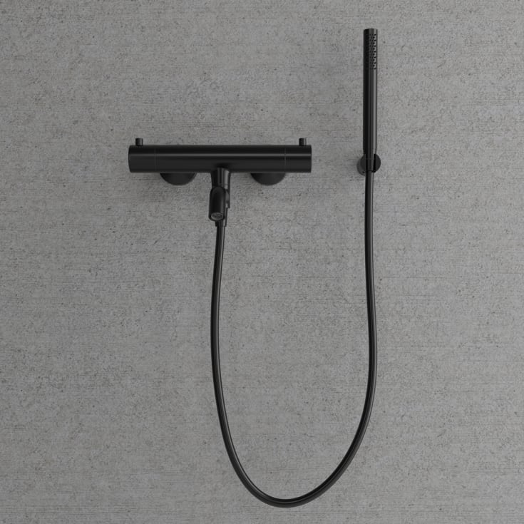 Scandtap Pleasure 4 badkarsblandare med duschset, svart