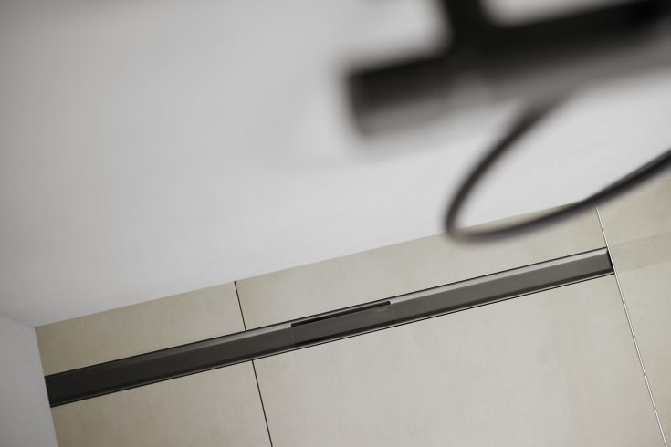 Geberit CleanLine80 avloppsarmatur, 300-1100 mm, friliggande, svart krom