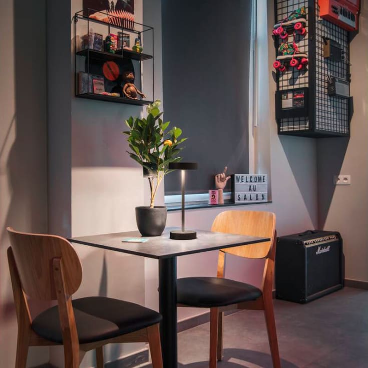 SLV Vinolina genopladelig bordlampe, sort