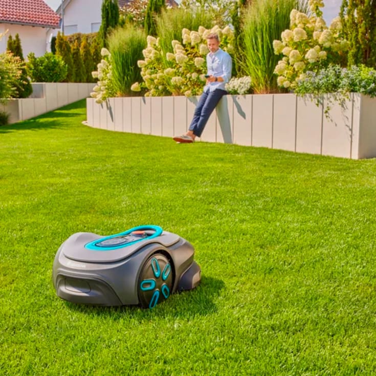 Gardena Sileno Max 800 robotgressklipper, med kabel og appstyring, 800 m², grå