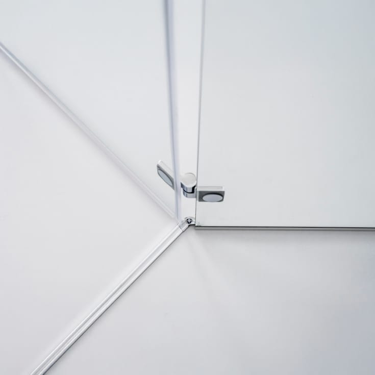 Brasta Nina Plus hörndusch, 87,9x87,9 cm, höger, klart glas, krom profil