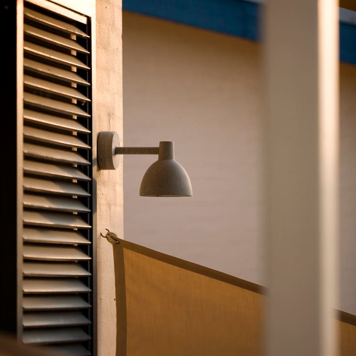 Louis Poulsen Toldbod 155 utelys vegg, aluminium