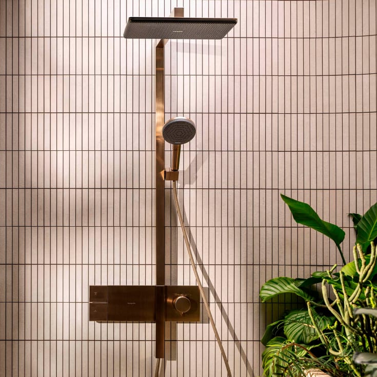 Hansgrohe Raindance Alive Q Showerpipe brusesæt, vandsparende, børstet bronze