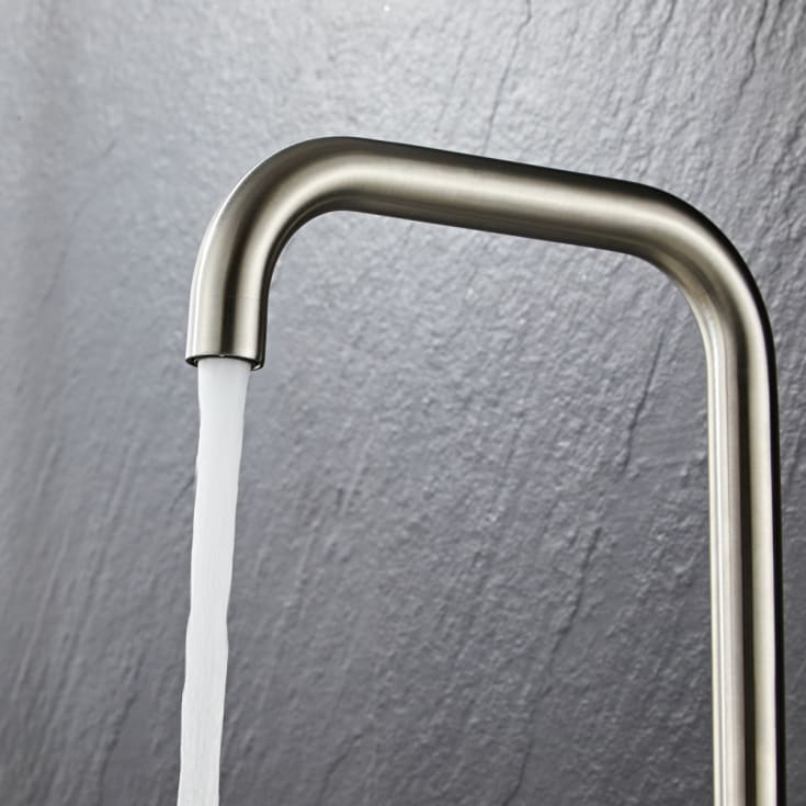 Zen Sanitary Køkkenarmatur Børstet Stål med høj svingbar tud
