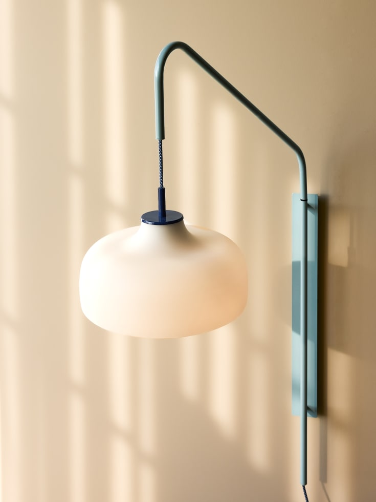 Hübsch Current vägglampa, blå