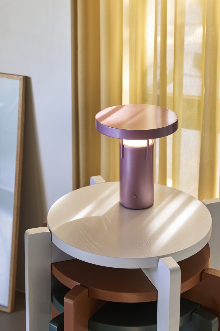 Hübsch BringMe Mini oppladdningsbar bordlampe, rosa