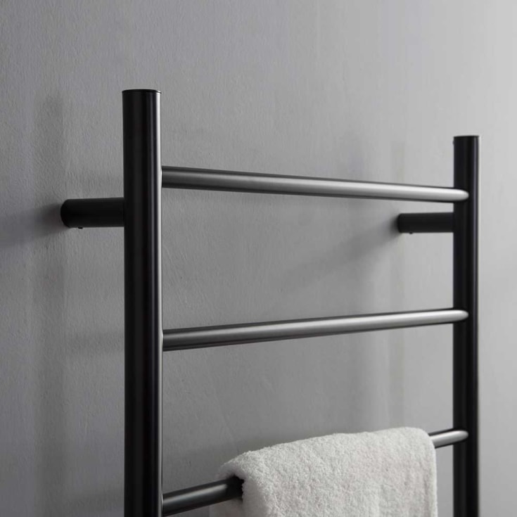 Bathlife Fas 4 elektrisk håndkletørker, 40x55 cm, sort matt