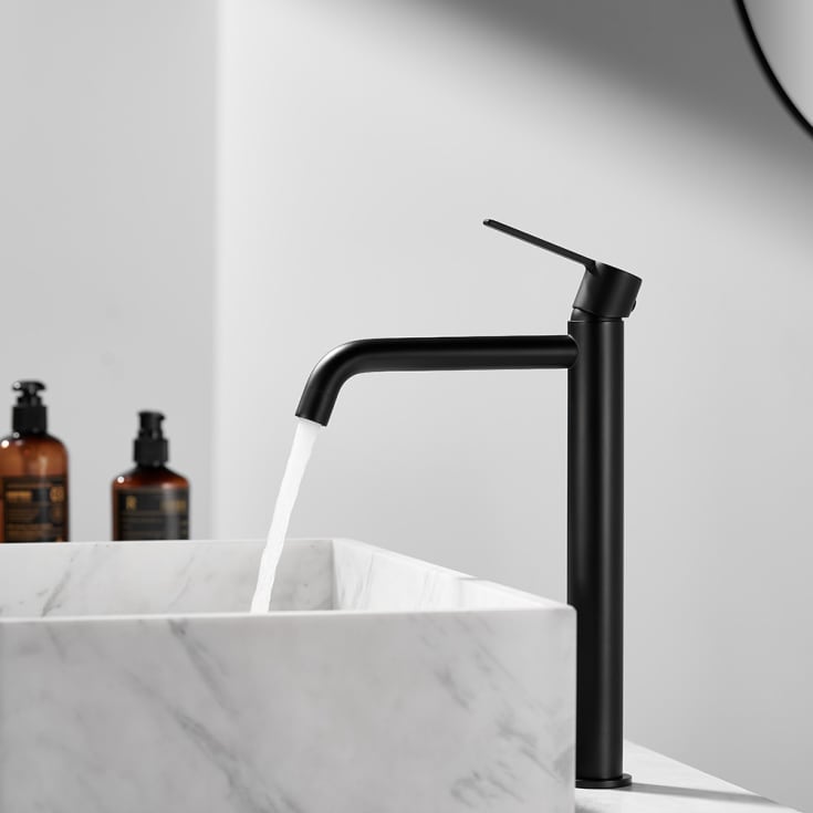 Bathlife Tillra servantbatteri, uten bunnventil, høy modell, sort matt