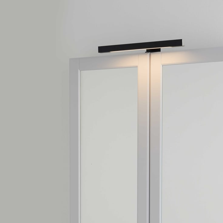 Bathlife Ljus skapbelysning, 38 cm, sort