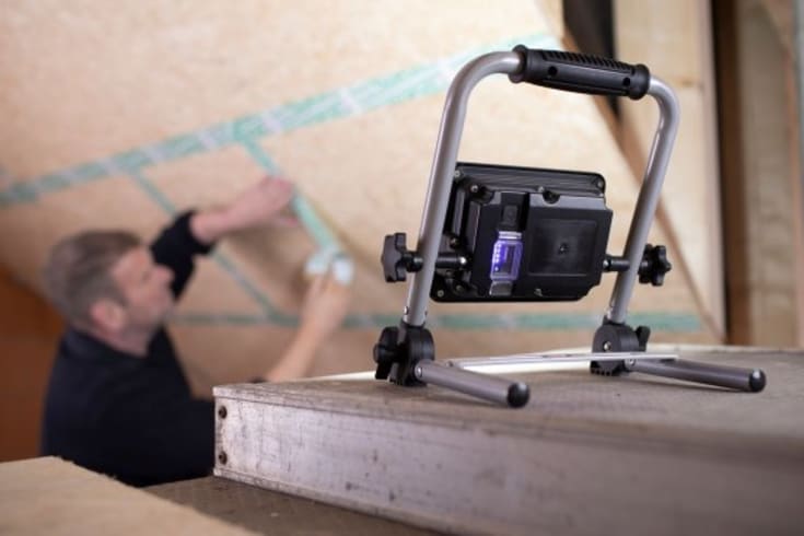 LED Lampe 20W 2150lm powerbankfunktion USB-kabel til 5 timer